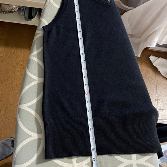 Brooks Brothers Italian Cashmere Makers & Merchants Black Sleeveless Top Size S - Picture 10 of 13